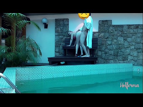 ❤️ Boss invitéiert Déngschtmeedchen an de Pool, mee konnt net engem waarm widderstoen Hausgemachte Porno op Porno lb.pornsos-com.ru ❤